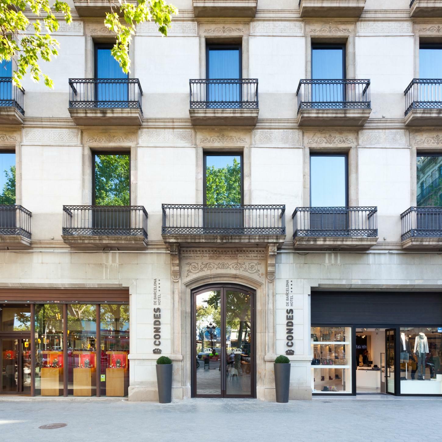 Condes De Hotell 4*